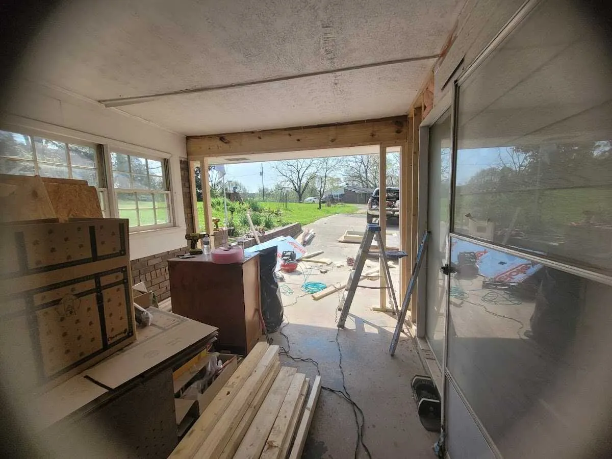 Air movers and dehumidifier for Drying & Dehumidification in Tontitown